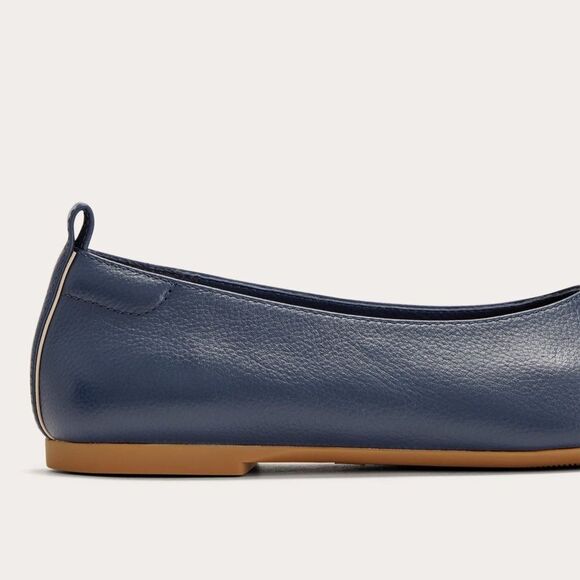 NEW EVERLANE The Day Glove in Navy Blue - Picture 4 of 7